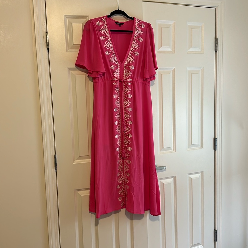 SHORT SLEEVE MIDI DRESS